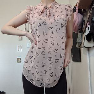 RW&Co. Heart Print Sleeveless Blouse